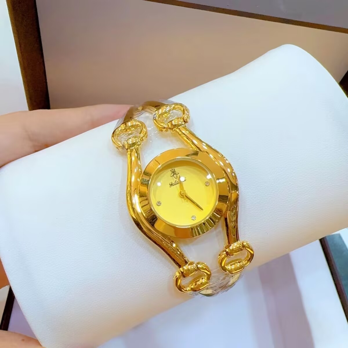 Jewelry And Watches - Neue französische Dubai 24K vergoldete Uhr