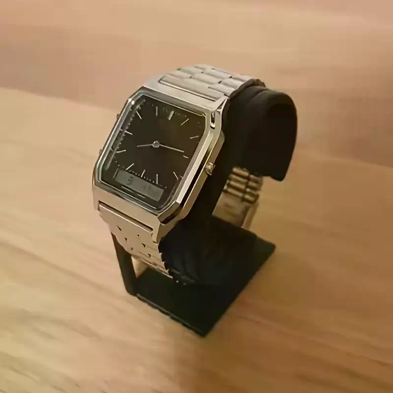 Samt-Uhrenständer für 3 Uhren, – Jewelry Or Watches Bewertung und Preis